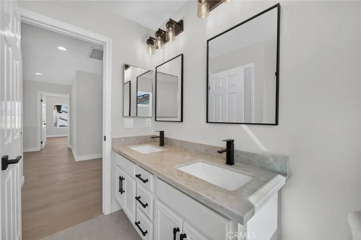 36377 Capri, Winchester, California 92596