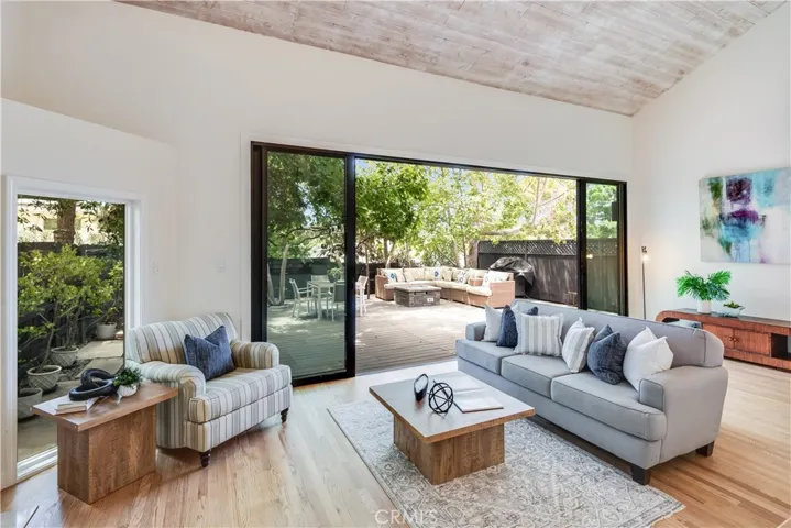 575 24th Street, Hermosa Beach, California 90254