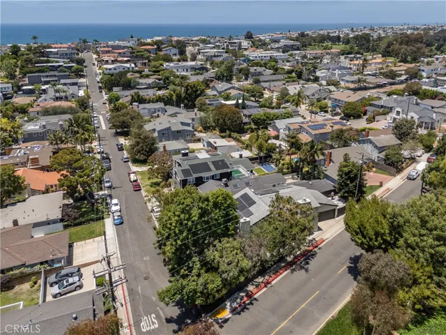575 24th Street, Hermosa Beach, California 90254