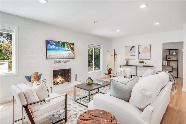 575 24th Street, Hermosa Beach, California 90254