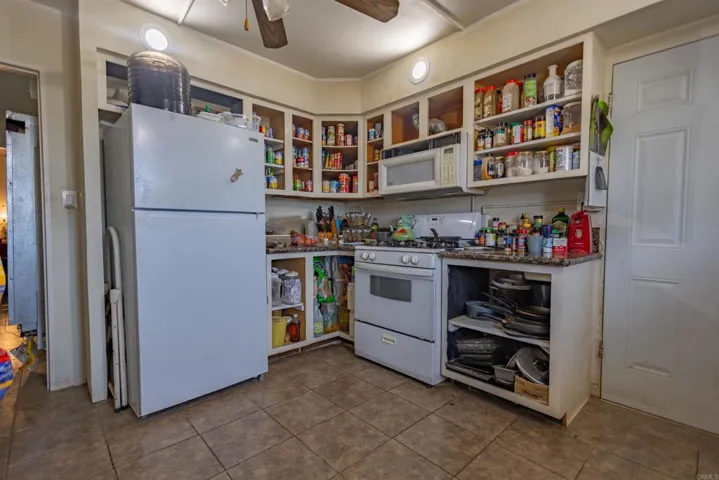 13765 Fremont Street, Trona, California 93562