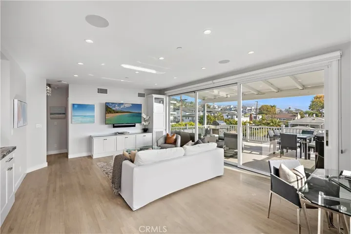 166 Fairview, Laguna Beach, California 92651