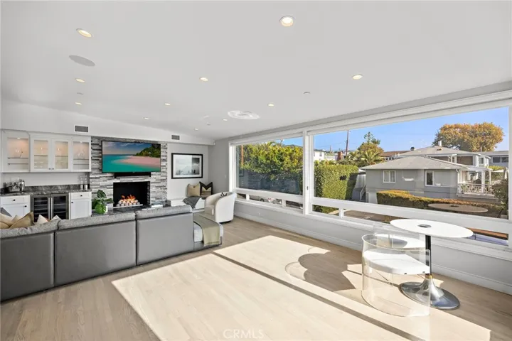 166 Fairview, Laguna Beach, California 92651