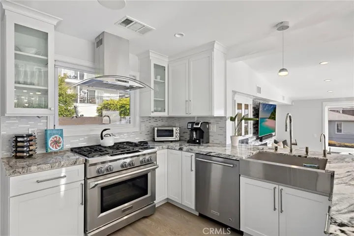 166 Fairview, Laguna Beach, California 92651