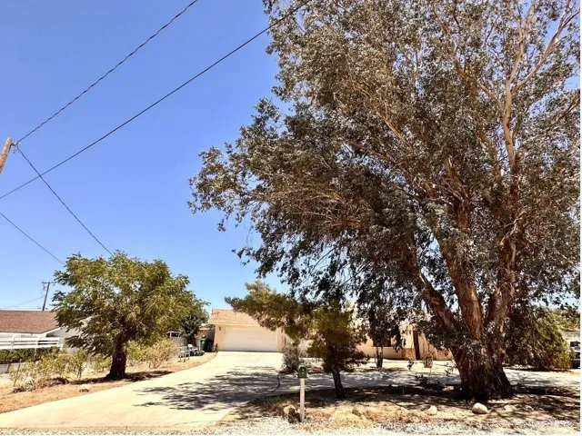 6963 Lennox, Yucca Valley, California 92284