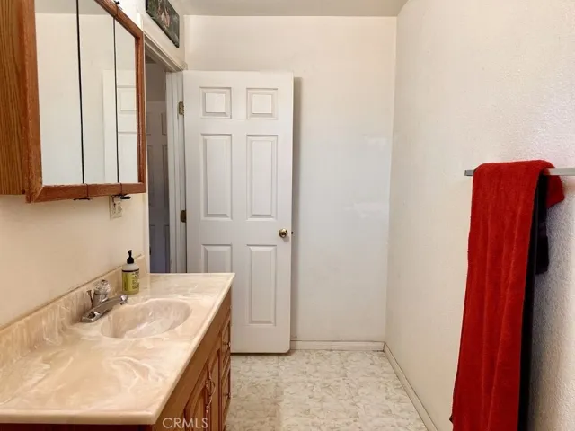 6963 Lennox, Yucca Valley, California 92284