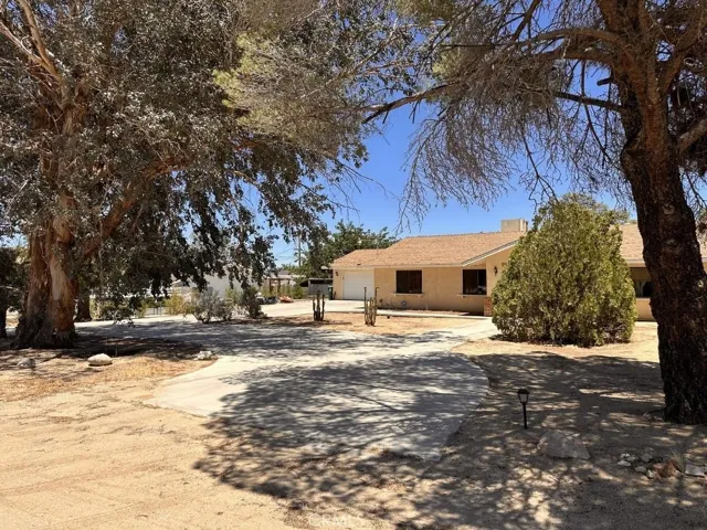 6963 Lennox, Yucca Valley, California 92284