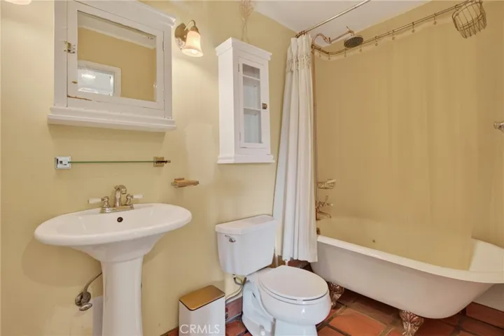 3395 Santa Cruz Drive, Riverside, California 92507