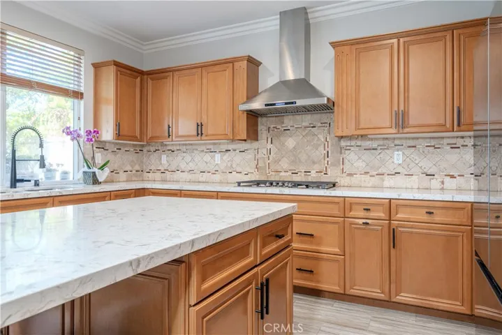 18571 Amalia Lane, Huntington Beach, California 92648