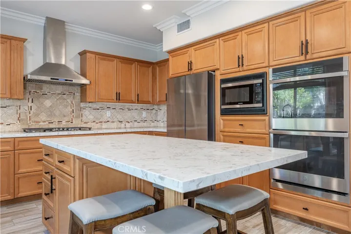 18571 Amalia Lane, Huntington Beach, California 92648