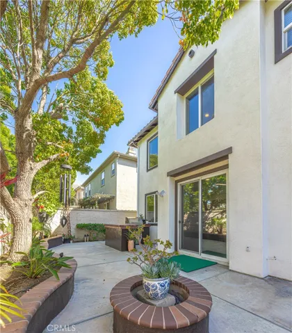 18571 Amalia Lane, Huntington Beach, California 92648