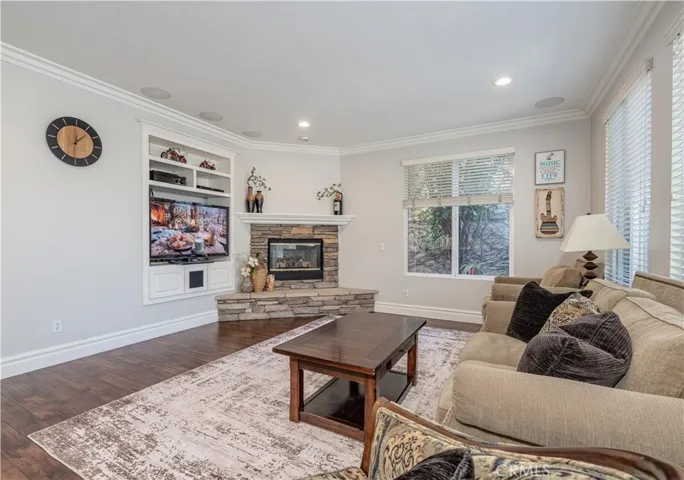 18571 Amalia Lane, Huntington Beach, California 92648