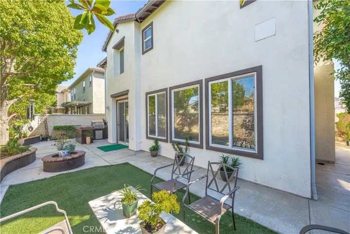 18571 Amalia Lane, Huntington Beach, California 92648