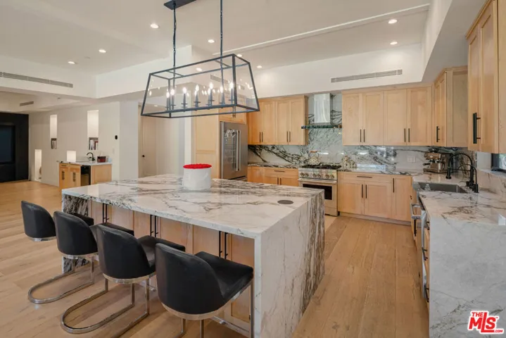 16740 Otsego Street, Los Angeles, California 91436