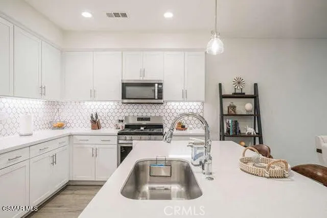 110 Red Brick 5, Simi Valley, California 93065