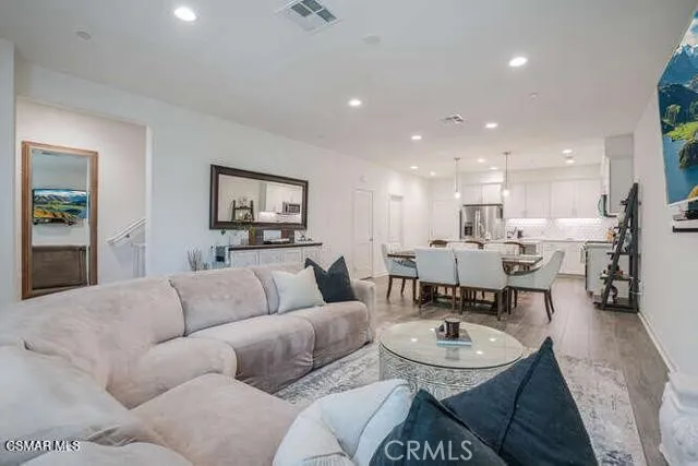 110 Red Brick 5, Simi Valley, California 93065