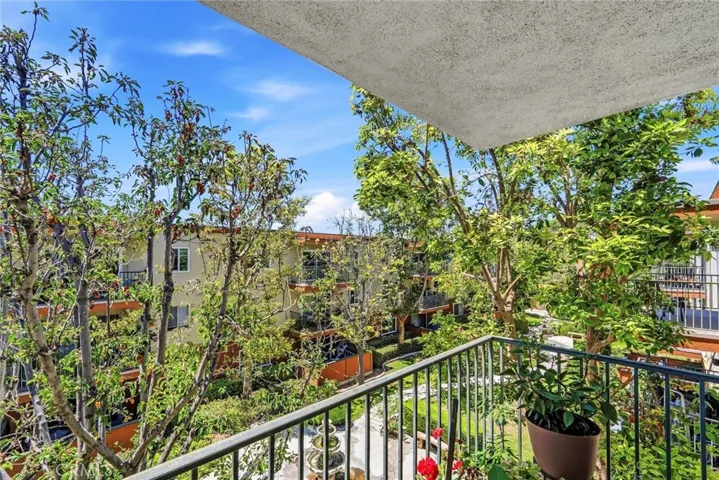 400 N Acacia C32, Fullerton, California 92831