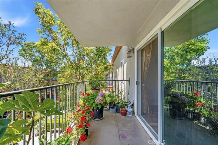 400 N Acacia C32, Fullerton, California 92831