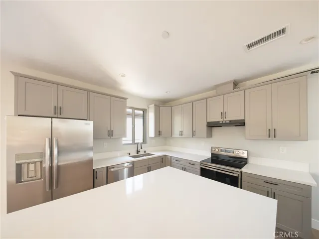 4960 Downing, Baldwin Park, California 91706