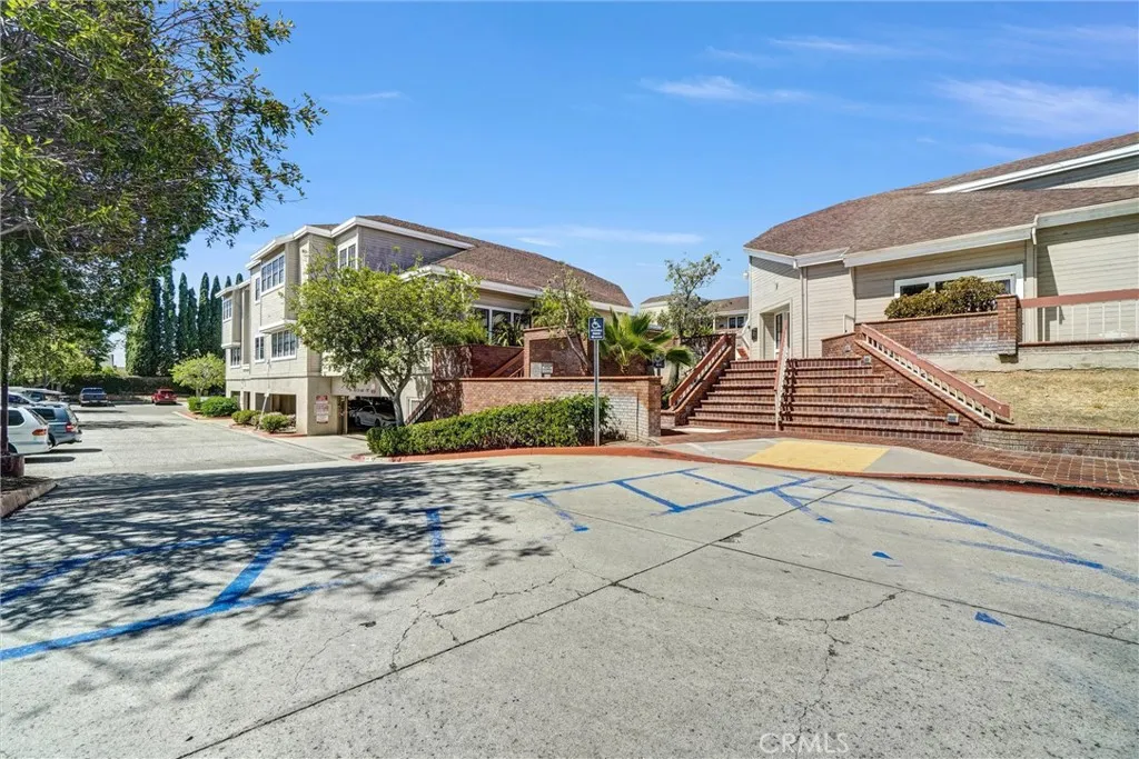 13252 Garden Grove 201-212