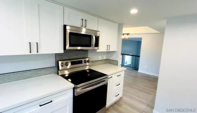4022 Mahaila C, San Diego, California 92122
