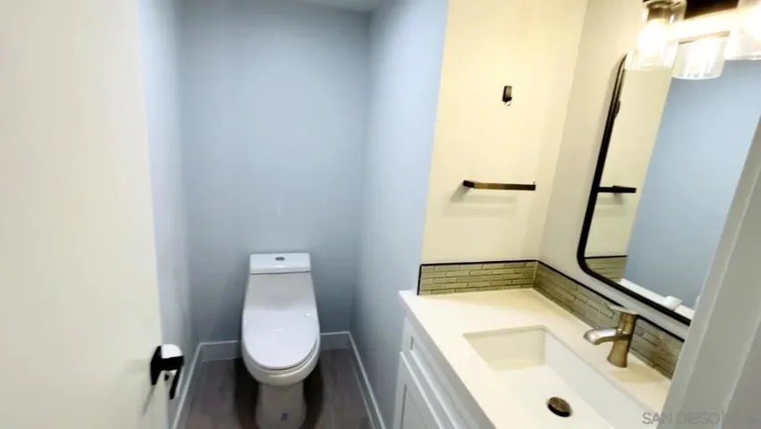 4022 Mahaila C, San Diego, California 92122