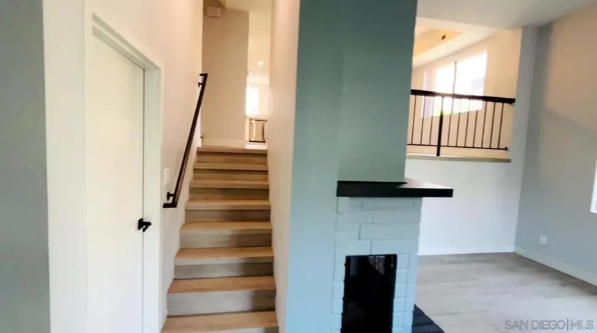 4022 Mahaila C, San Diego, California 92122
