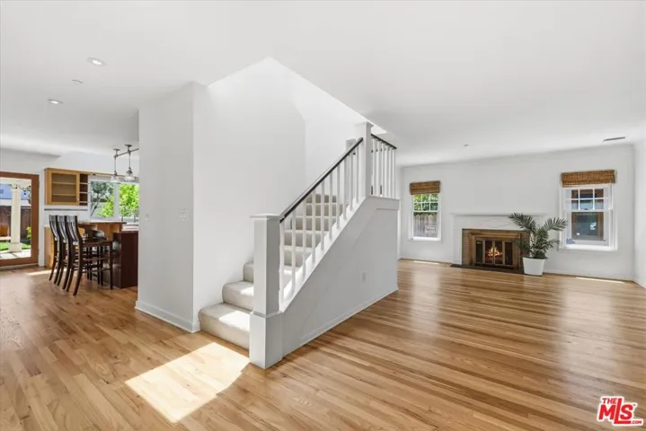 4164 Le Bourget Avenue, Culver City, California 90232