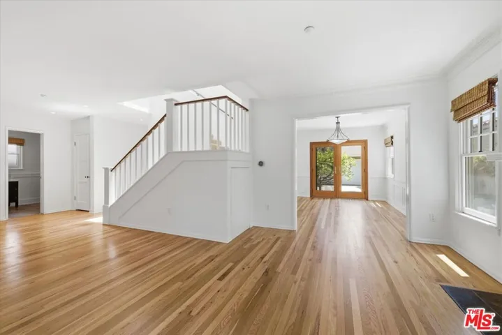 4164 Le Bourget Avenue, Culver City, California 90232