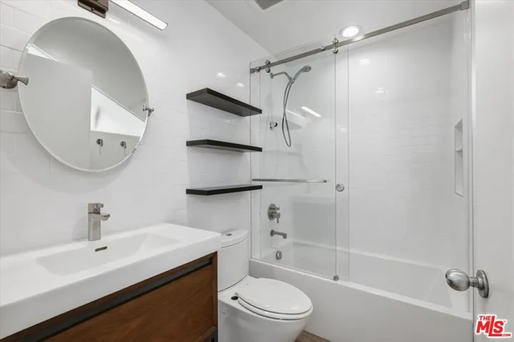 4164 Le Bourget Avenue, Culver City, California 90232