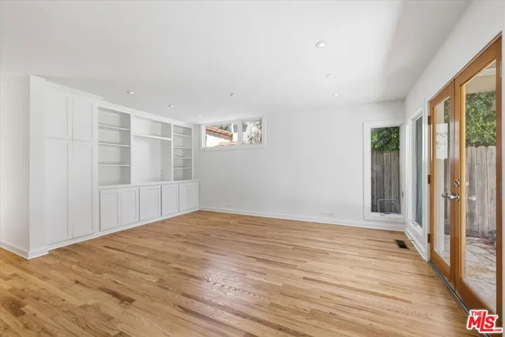 4164 Le Bourget Avenue, Culver City, California 90232