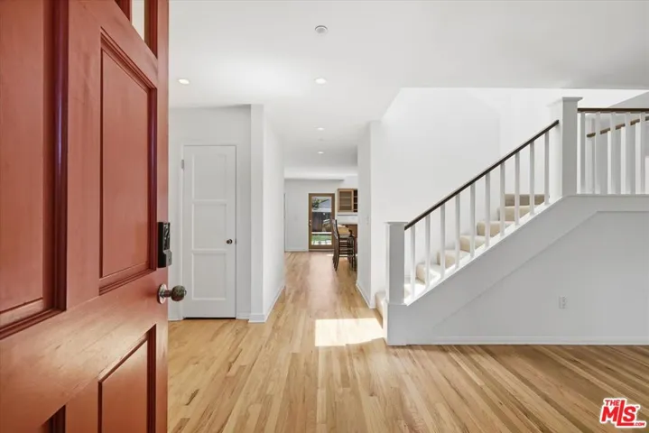 4164 Le Bourget Avenue, Culver City, California 90232