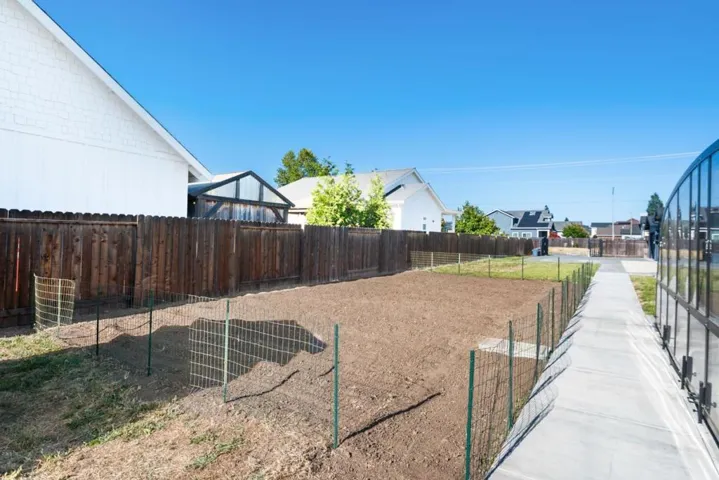 3521 Coffey Lane, Santa Rosa, California 95403