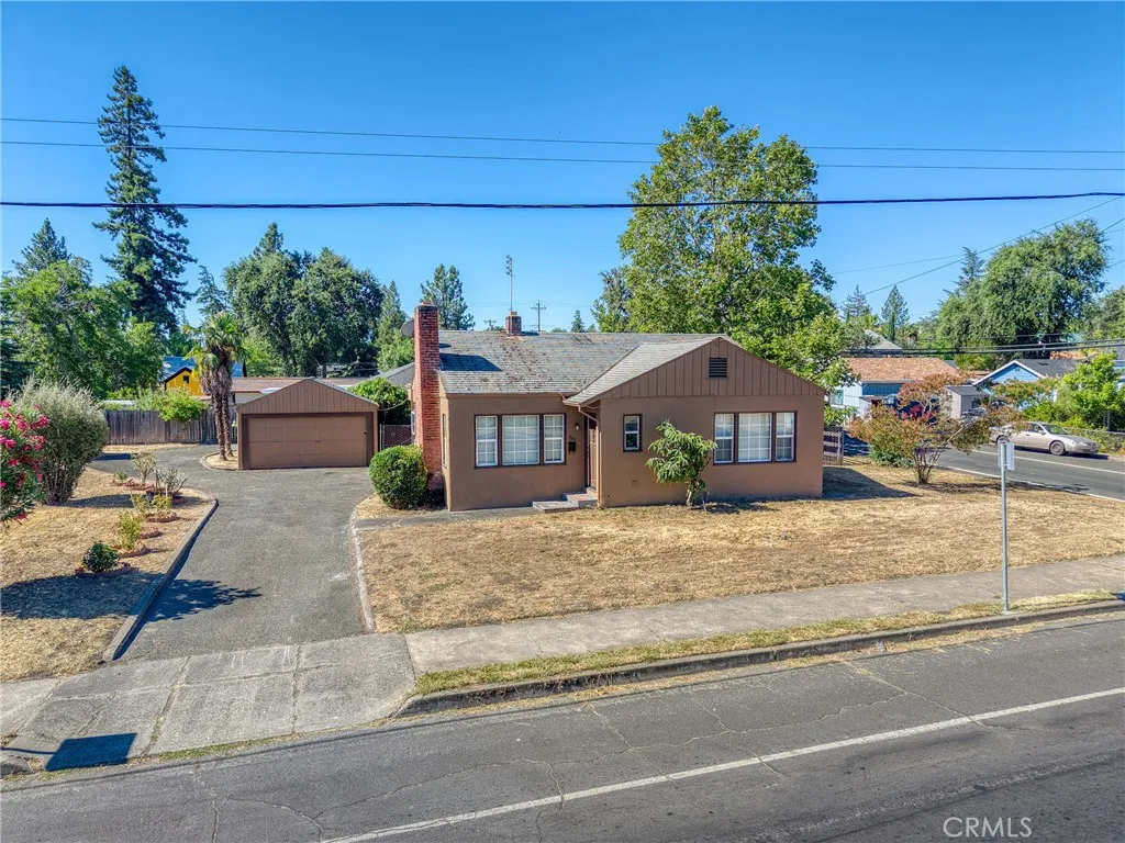 295 Clearlake Ave