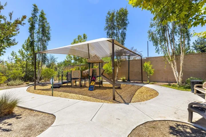 35473 Marabella Ct, Winchester, California 92596