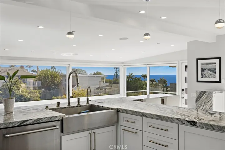 166 Fairview, Laguna Beach, California 92651