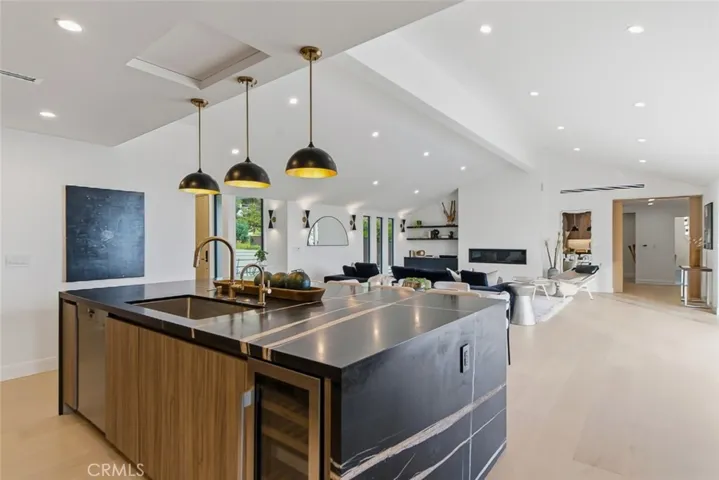 1764 E Loma Alta, Altadena, California 91001