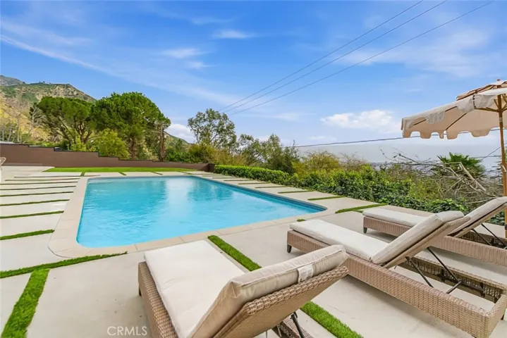 1764 E Loma Alta, Altadena, California 91001