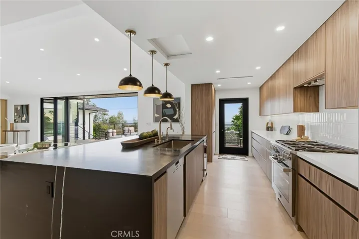 1764 E Loma Alta, Altadena, California 91001
