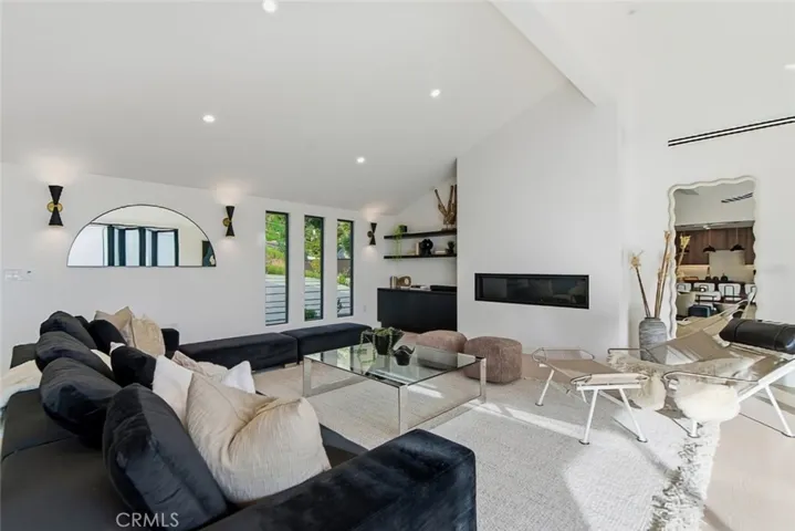 1764 E Loma Alta, Altadena, California 91001