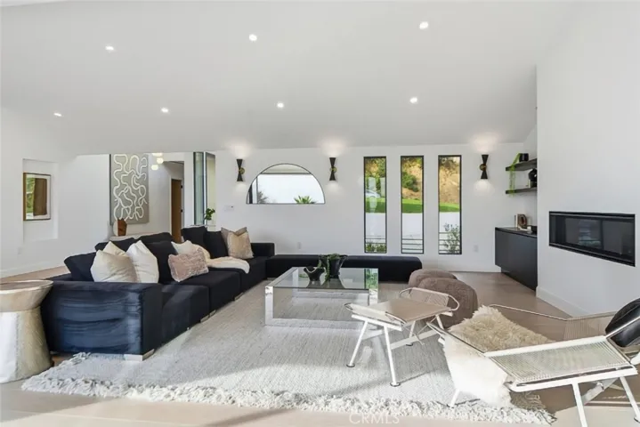 1764 E Loma Alta, Altadena, California 91001