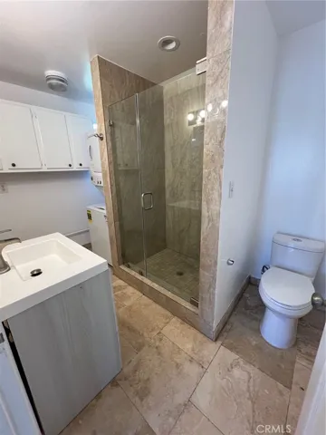 6653 Quakertown, Winnetka, California 91306