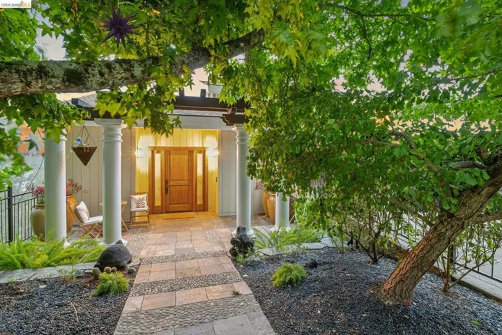 7015 Elverton Dr, Oakland, California 94611