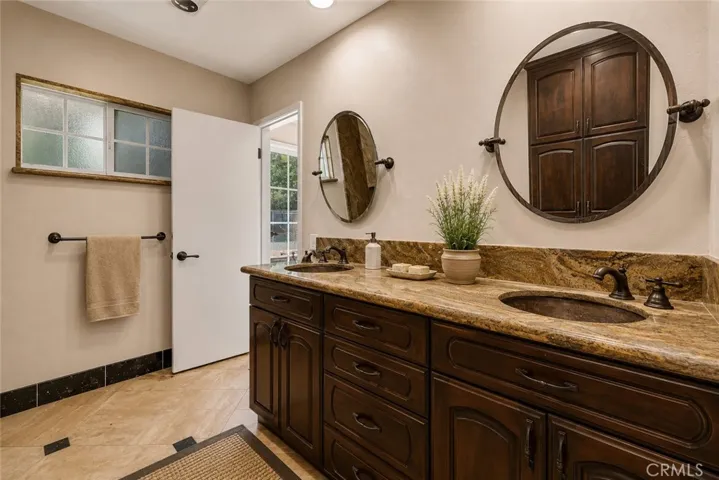 Master Bath - virtually staged