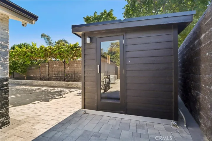 17363 Chase Street, Northridge, California 91325