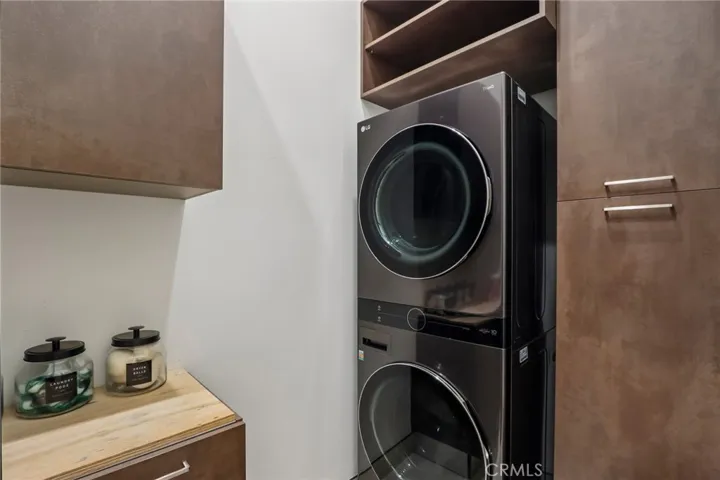 17363 Chase Street, Northridge, California 91325