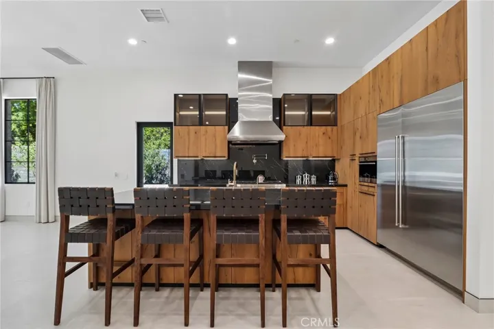 17363 Chase Street, Northridge, California 91325