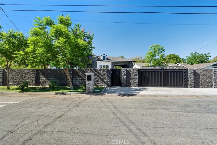 17363 Chase Street, Northridge, California 91325