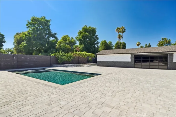 17363 Chase Street, Northridge, California 91325