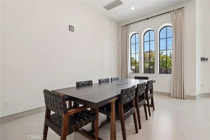 17363 Chase Street, Northridge, California 91325
